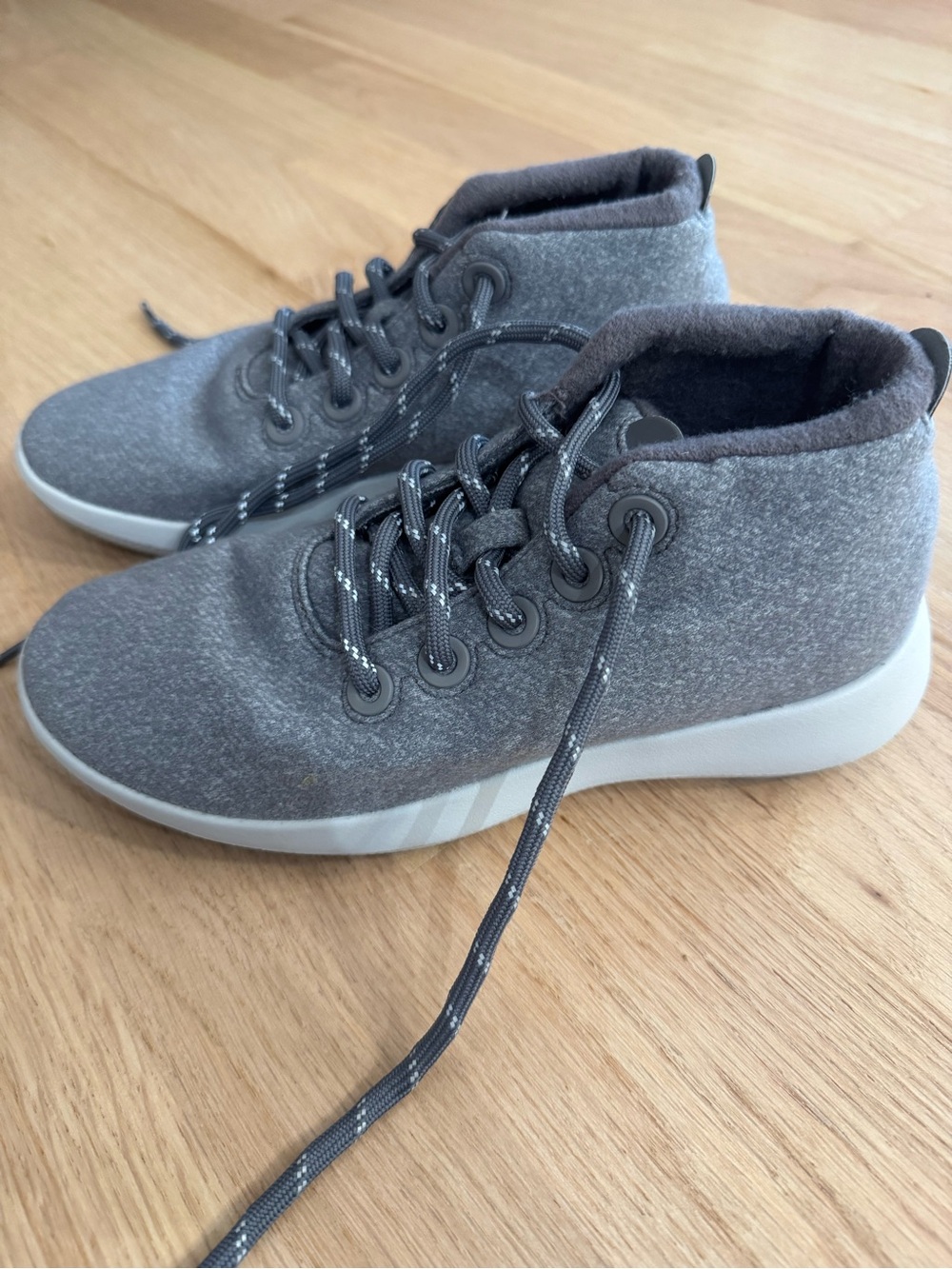 allbirds Women’s Grey High-Top Wool Sneakers size 9
